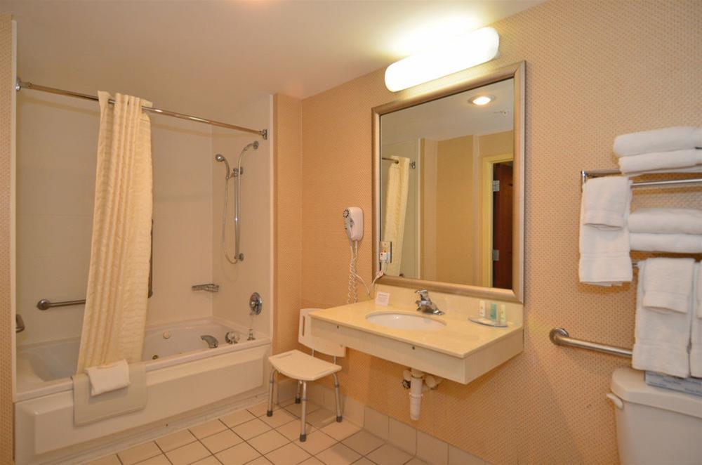 Comfort Inn & Suites Lantana - West Palm Beach South Екстер'єр фото