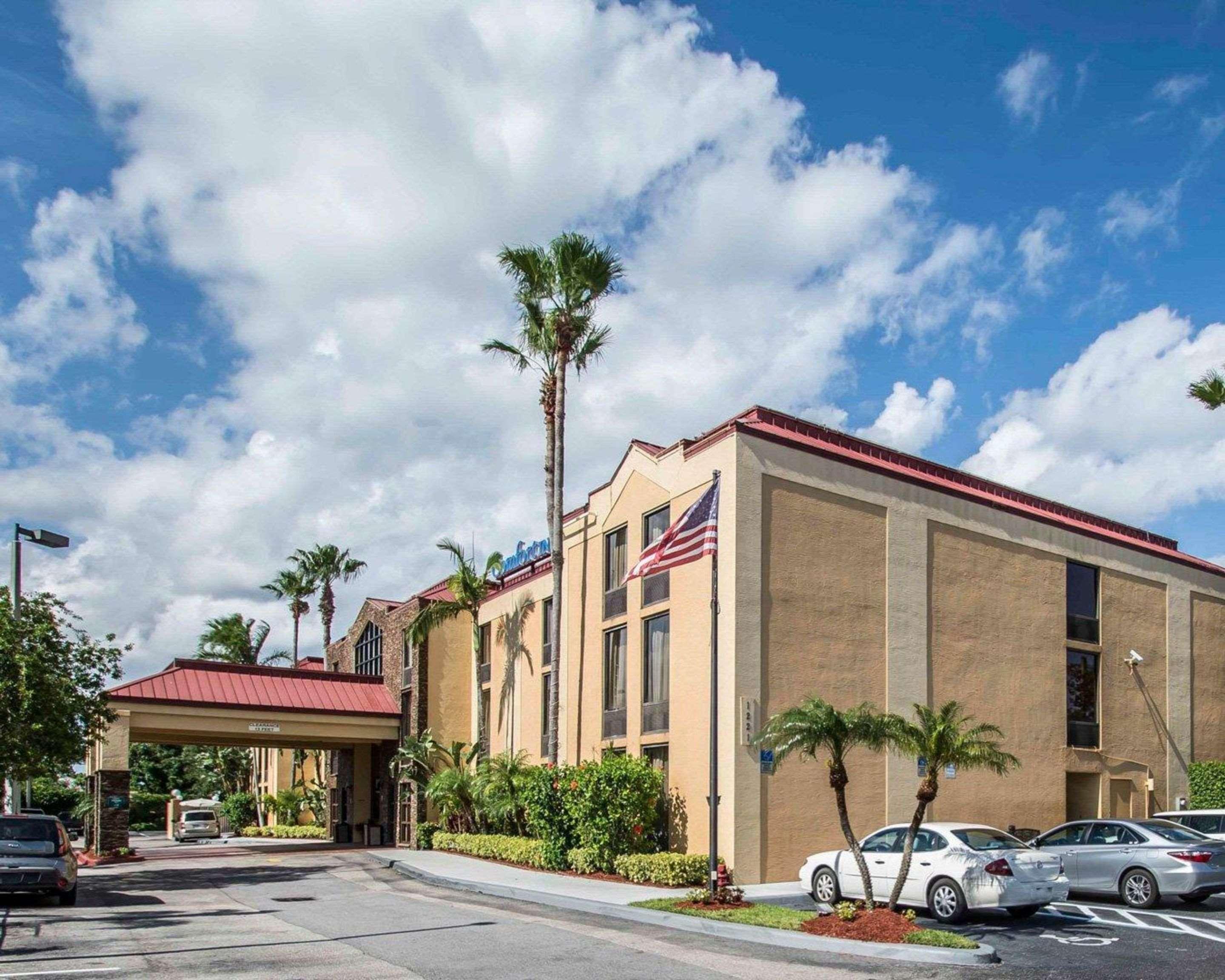 Comfort Inn & Suites Lantana - West Palm Beach South Екстер'єр фото